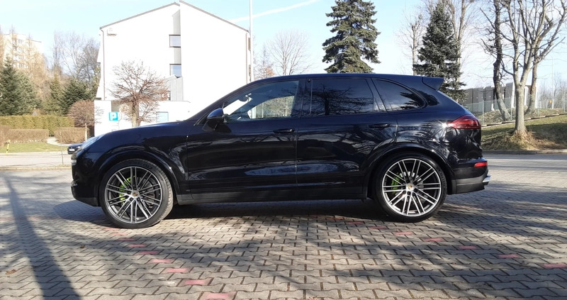 Porsche Cayenne cena 157000 przebieg: 131000, rok produkcji 2017 z Kraków małe 277